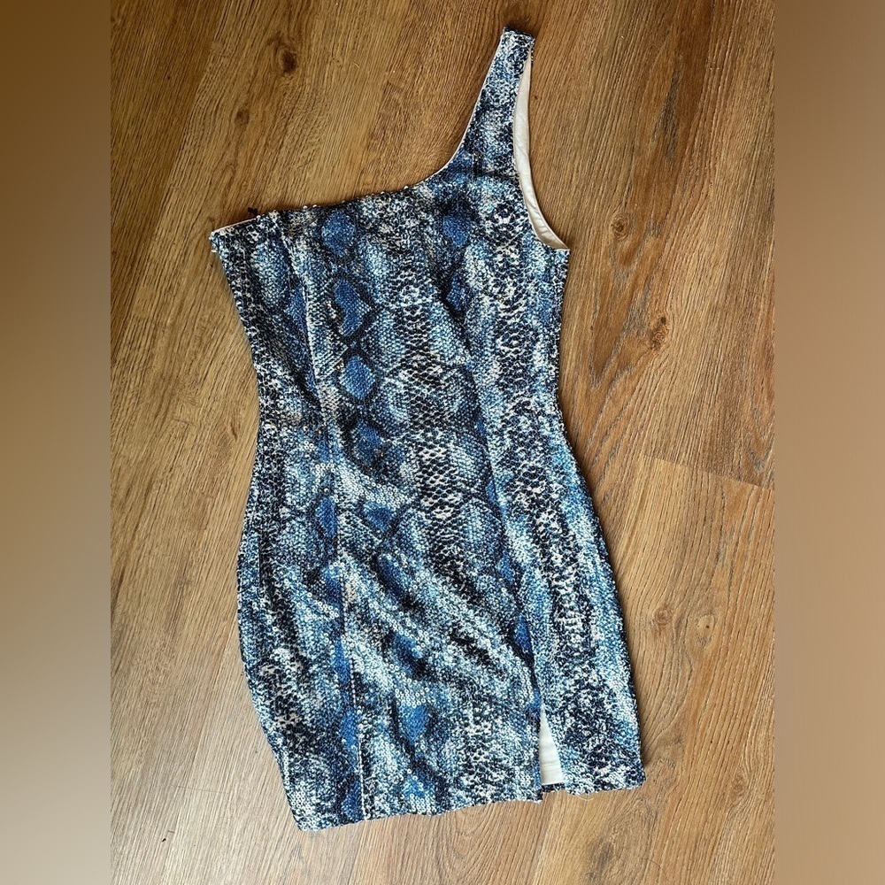 Superdown from Revolve blue snakeskin print sequined mini dress, size XS - Picture 2 of 6